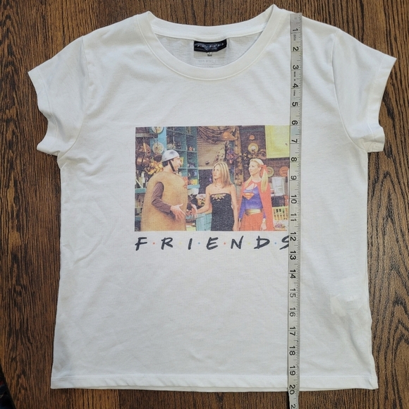 Friends The TV Series The Mini Fit Short Sleeve T-shirt Size Women's Small - Picture 7 of 10